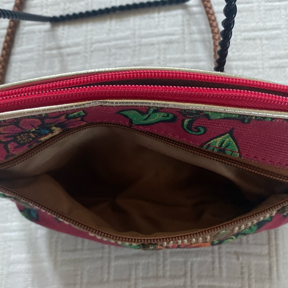 Sakroots red floral canvas purse. - Picture 8 of 12